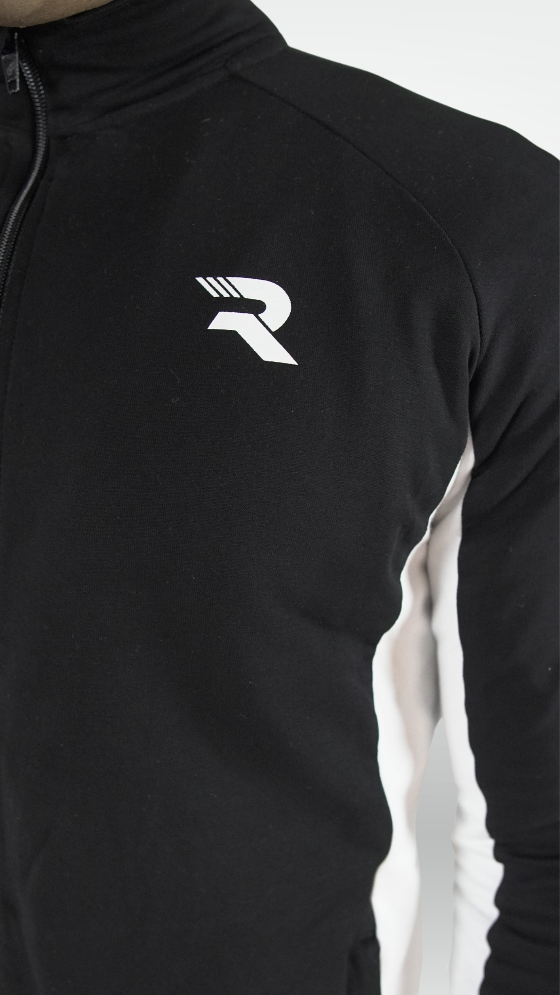 Zip Sweatshirt negra